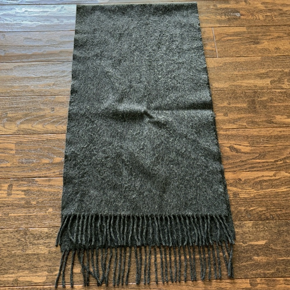 EUC Hermes Cashmere Scarf